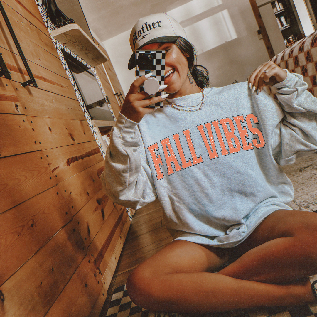 Fall Vibes Crewneck - Gildan